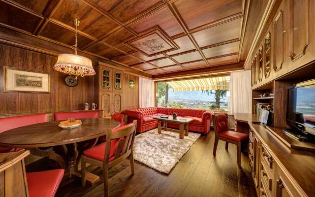 Ruster Resort
