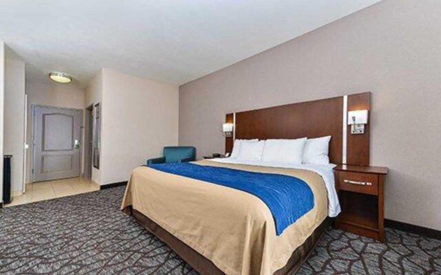 Holiday Inn Express & Suites Junction City by IHG