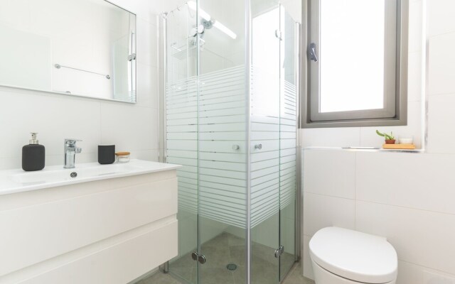 Sunlit Balcony & Coastal Charm by Sea N' Rent