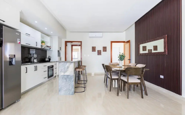 2BR Oasis in Eden Tropical - BBQ Pool Near Beach