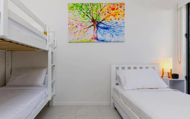 Canopy House - Palm Cove