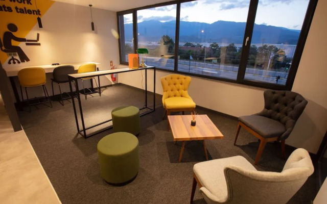 Valent Otel Business