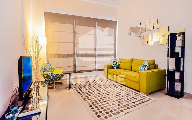KOHH – 1BR in Bay Central