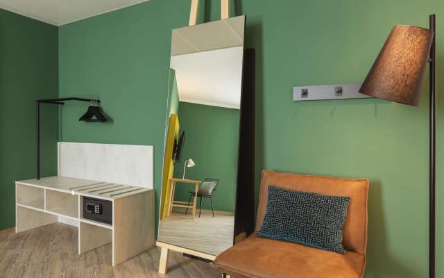 Holiday Inn - the niu, Tab Dusseldorf Main Station by IHG