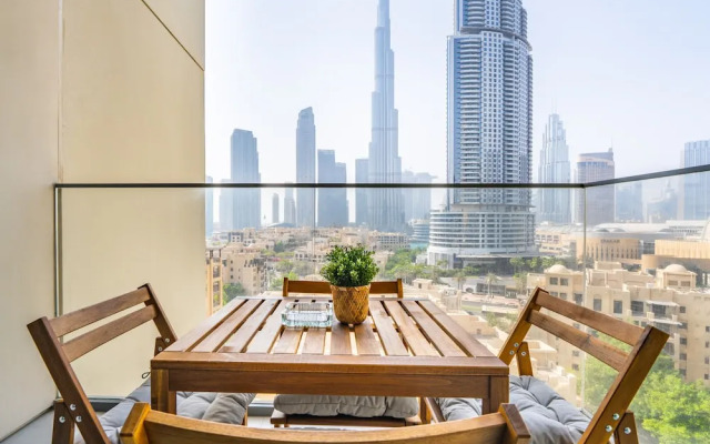 Lavishly Elegant 2BR with Breathtaking Burj View