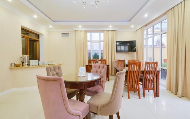 Magnat Hotel