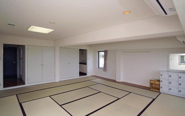 Tobi Hostel and Apartments