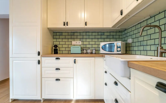 Designer Luxury Two Bedroom Apartment
