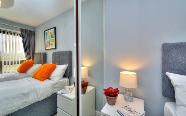 Xscape View Apartment With Balcony