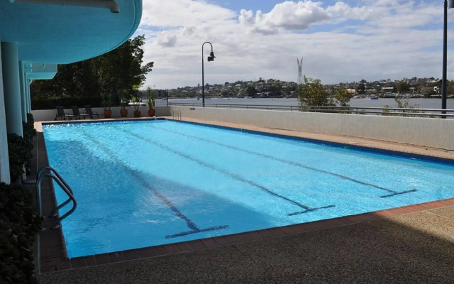 Goldsborough Place Apartments