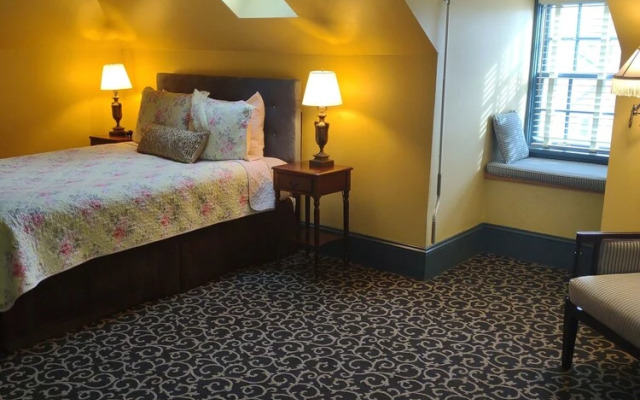 The Lafayette Inn