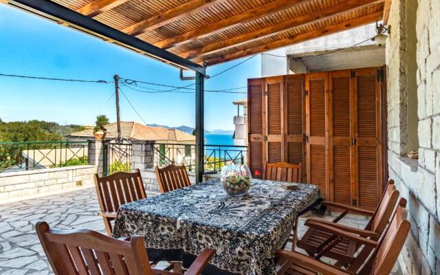 Konstas Stone Island House in Meganisi