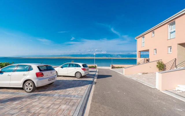 Luxury Apartments - La Vir 3 & 4