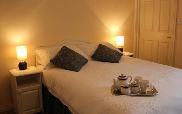 Arch Guesthouse