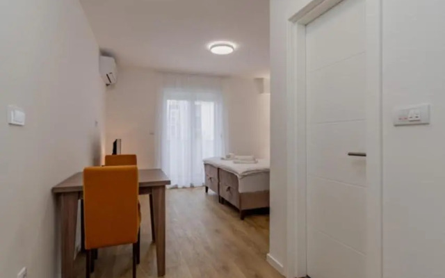 M Apartments