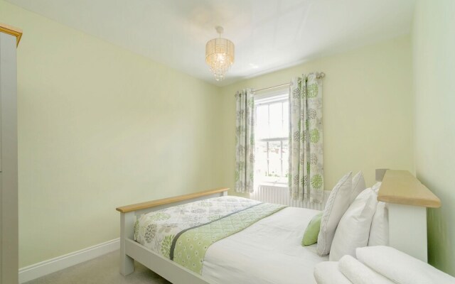 Roseberry House