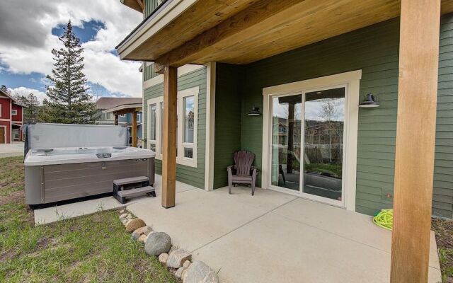 Mountain Getaway Stunning Views HOT TUB
