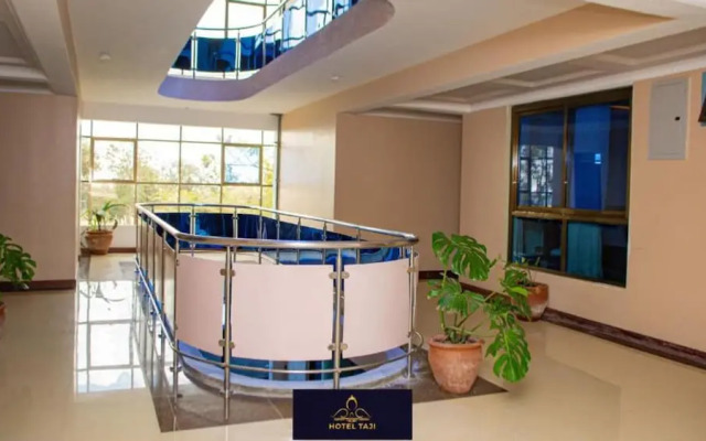 Hotel Taji