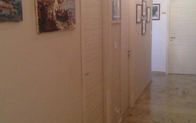 Antonios House