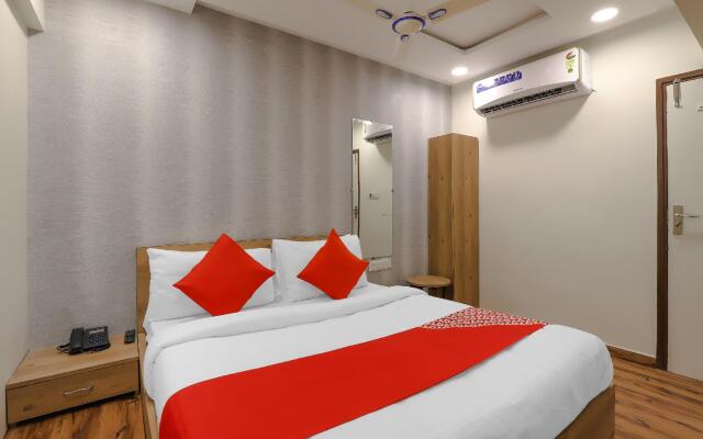 OYO 75323 Hotel Shree Nivas