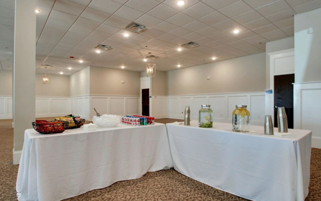 Islander Hotel & Resort