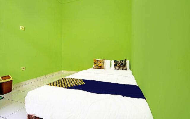 SPOT ON 91325 Pondok Hijau Guest House Syariah