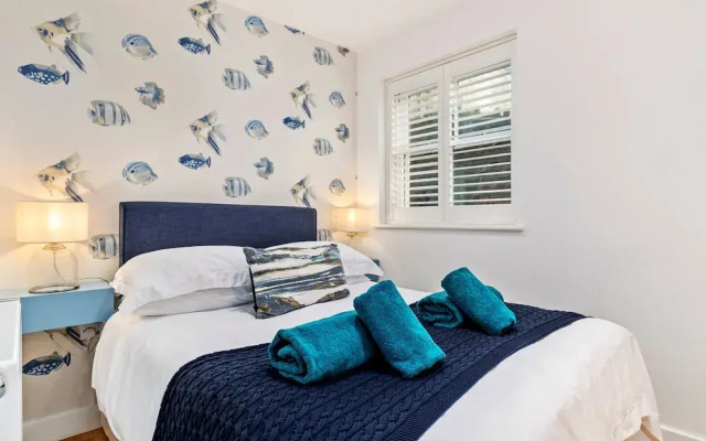 Midnight - Sea Views Town Centre