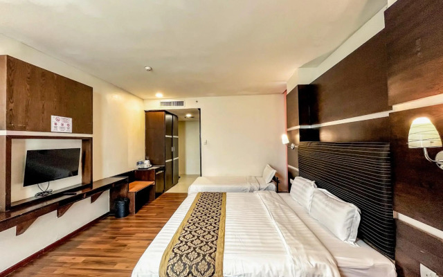 Courtyard Hotel @ 1Borneo