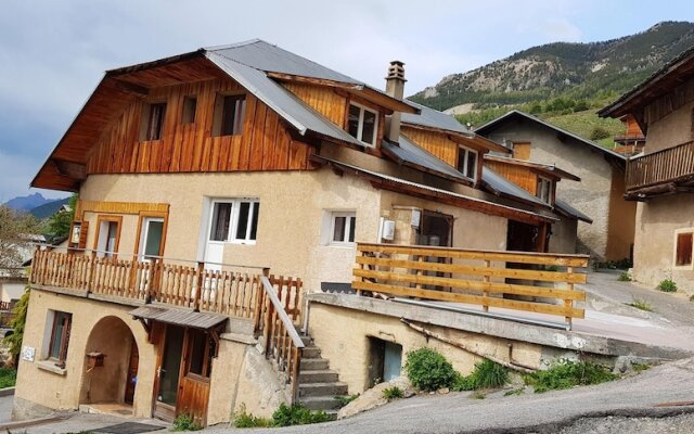 Property With 14 Bedrooms In Vars, With Wonderful Mountain View, Furnished Terrace And Wifi 2 Km From The Slopes