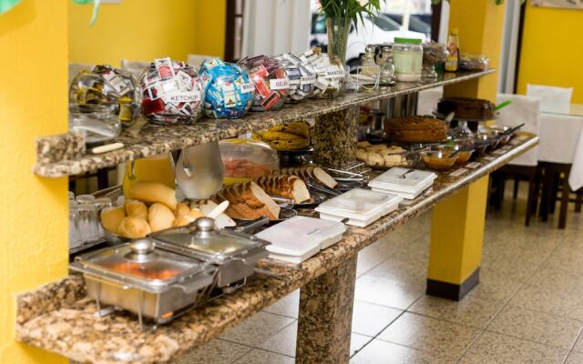 Hotel Cheri Ami