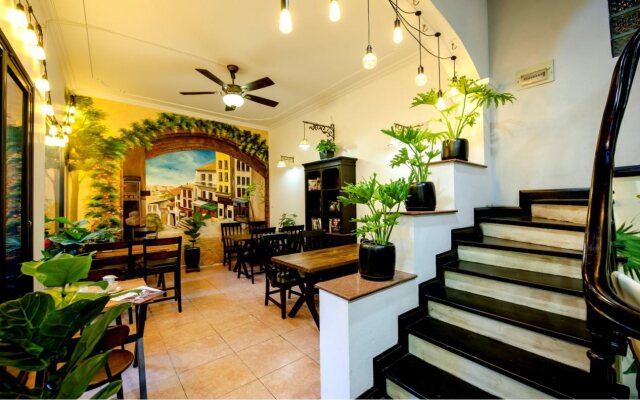 Ladybug Boutique Villa