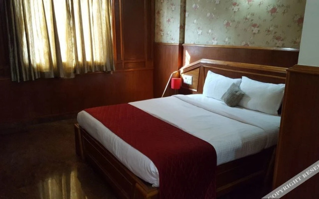 OYO 8646 Mahendra Hotel