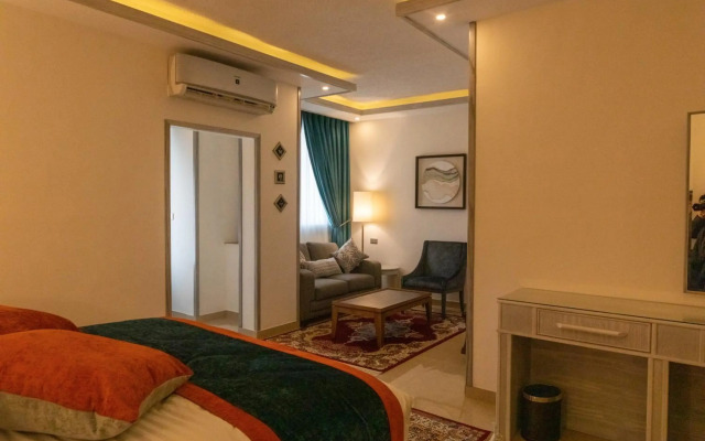 Petra Canyon Hotel