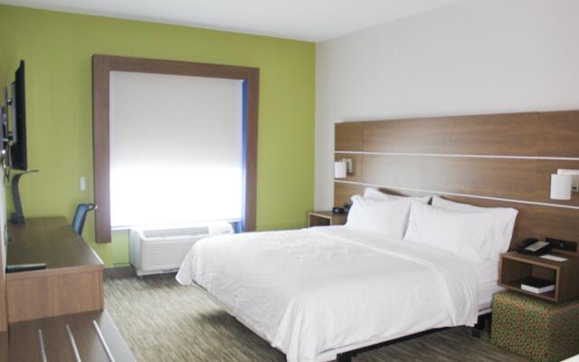 Holiday Inn Express & Suites Martinsville by IHG
