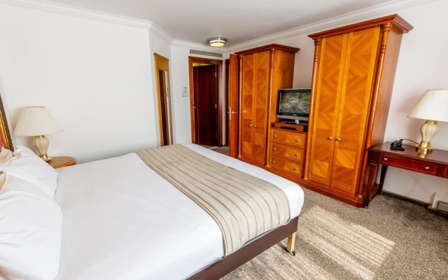 Daresbury Park Hotel