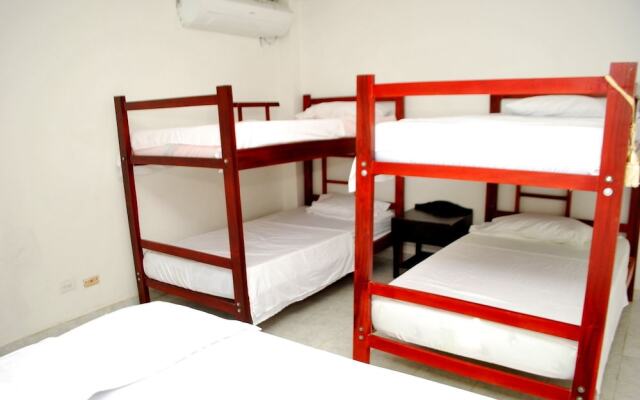 Azalea Hostal