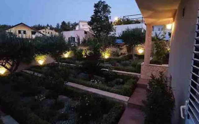 Villa Mala - Pool - Jacuzzi - 5 min. zum Meer