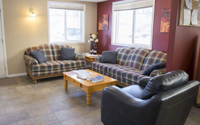 Banff Boundary Lodge