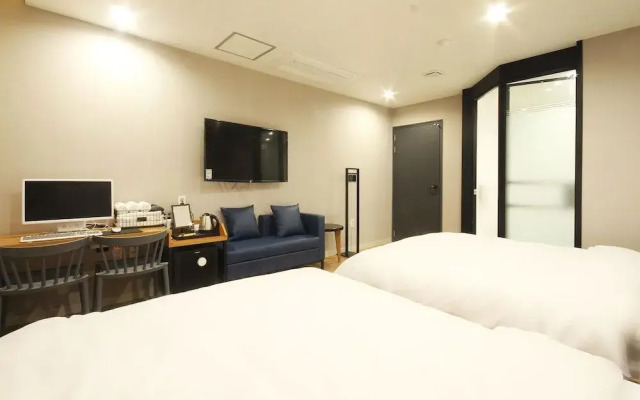 No 25 Changwon Myeongseo