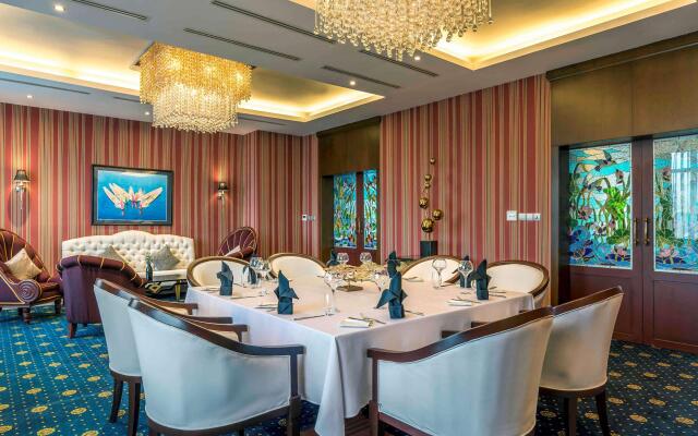 Novotel Yangon Max