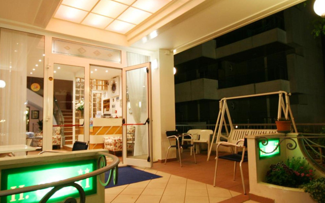 Hotel Cheri