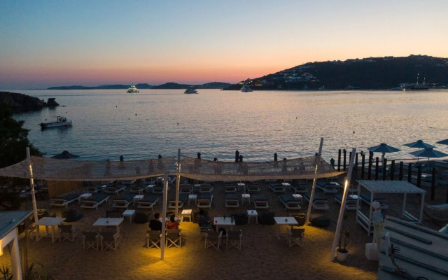 Agia Anna on the beach