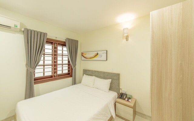 Lake View Hotel