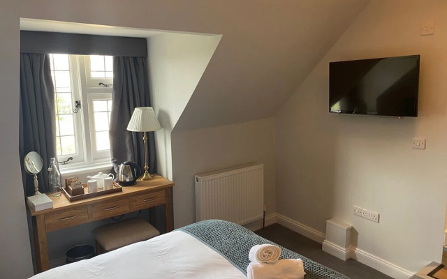 Three Bishops Inn