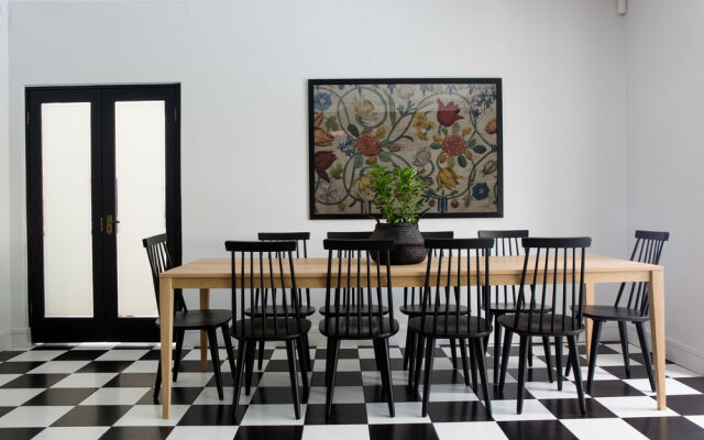 Twice Central Guesthouse