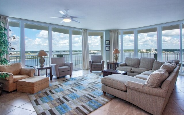 Crd1102 4 Bedroom Condo