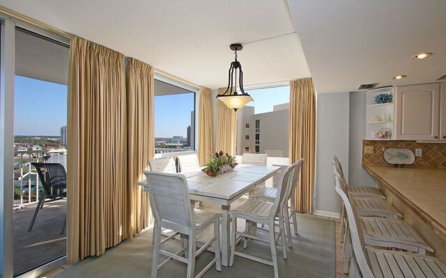 Shoreline 2111 Condo by RedAwning