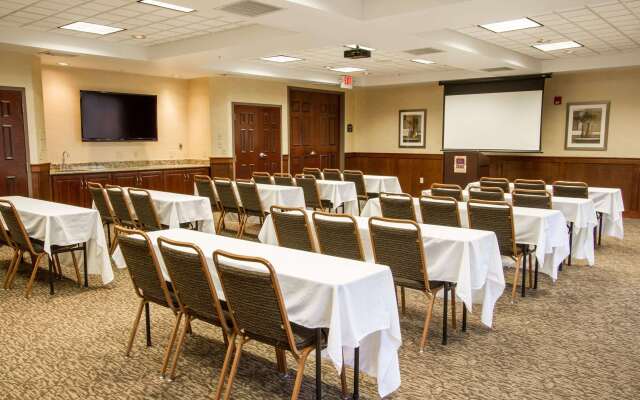 Comfort Suites Grand Rapids North