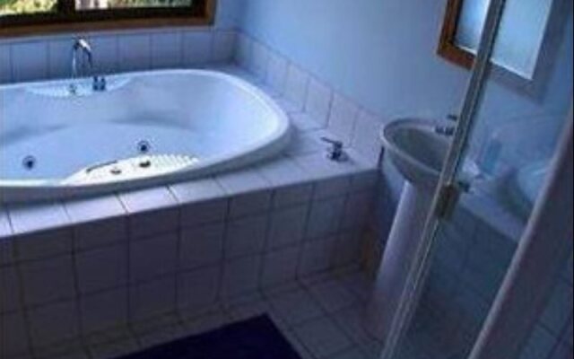 Planula Bed & Breakfast Retreat