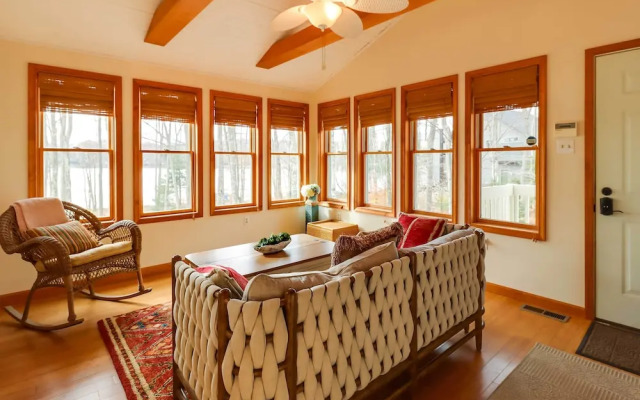 Lakefront Poconos Family Home w/ Pool Access